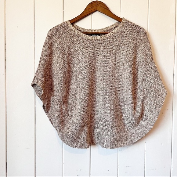 teaberry Sweaters - Teaberry Beige Shawl. Size Small.